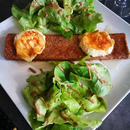 Le Grillon Hotel Pontorson