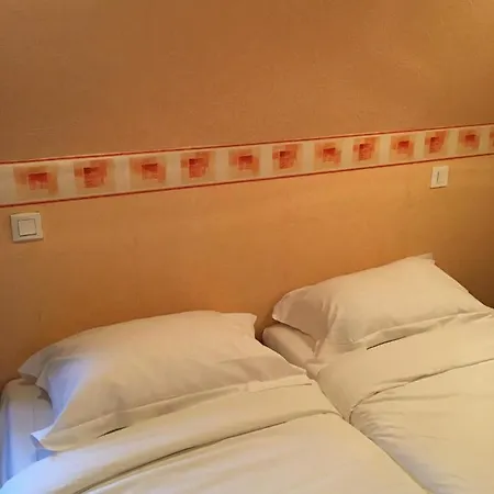 Le Grillon Hotel Pontorson