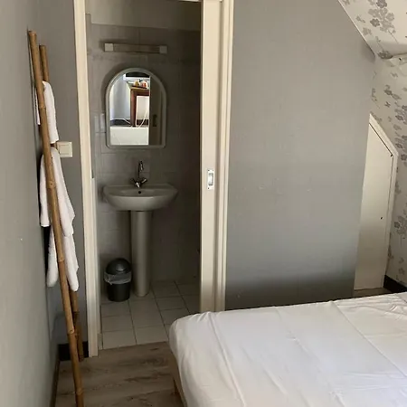 Le Grillon Hotel Pontorson