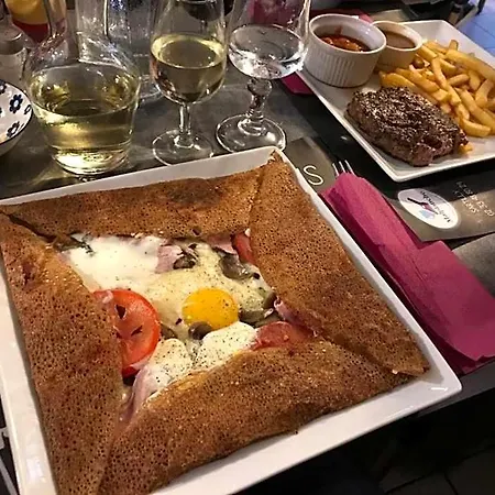 Hotel Le Grillon *