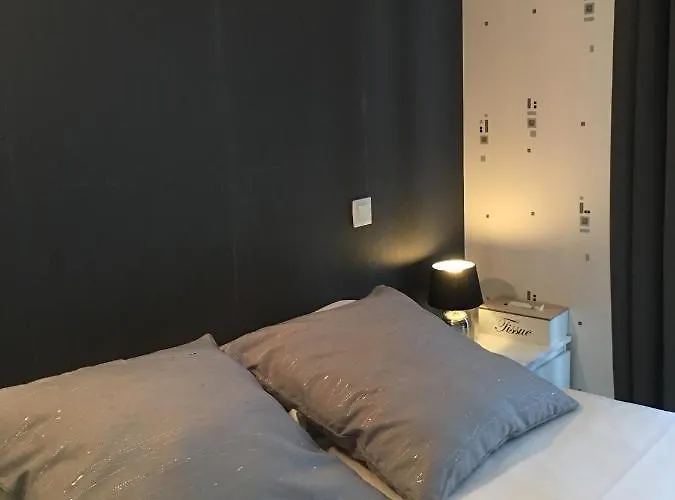 Le Grillon * Pontorson