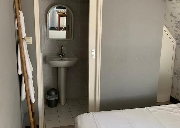 Le Grillon Hotel Pontorson